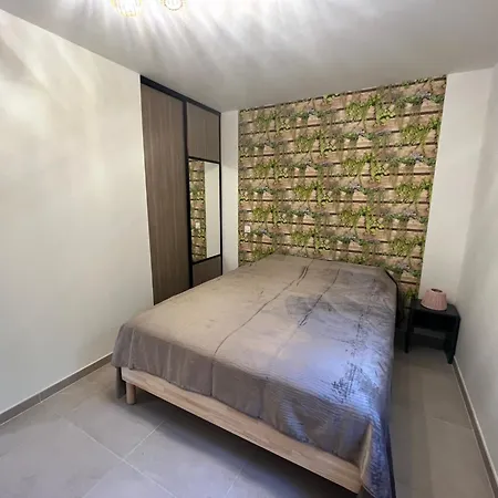 Villa Neuve 5 Ch Et Jacuzzi