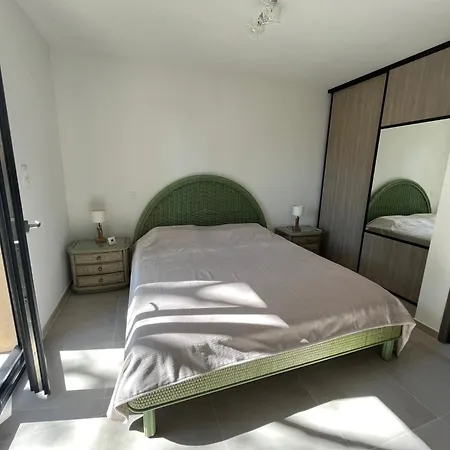 Neuve 5 Ch Et Jacuzzi