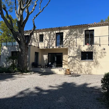Neuve 5 Ch Et Jacuzzi Villa