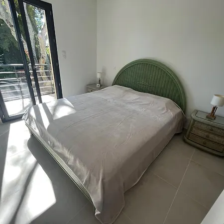 Villa Neuve 5 Ch Et Jacuzzi Castries