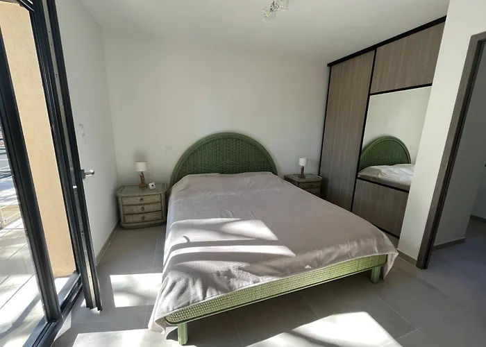 Neuve 5 Ch Et Jacuzzi